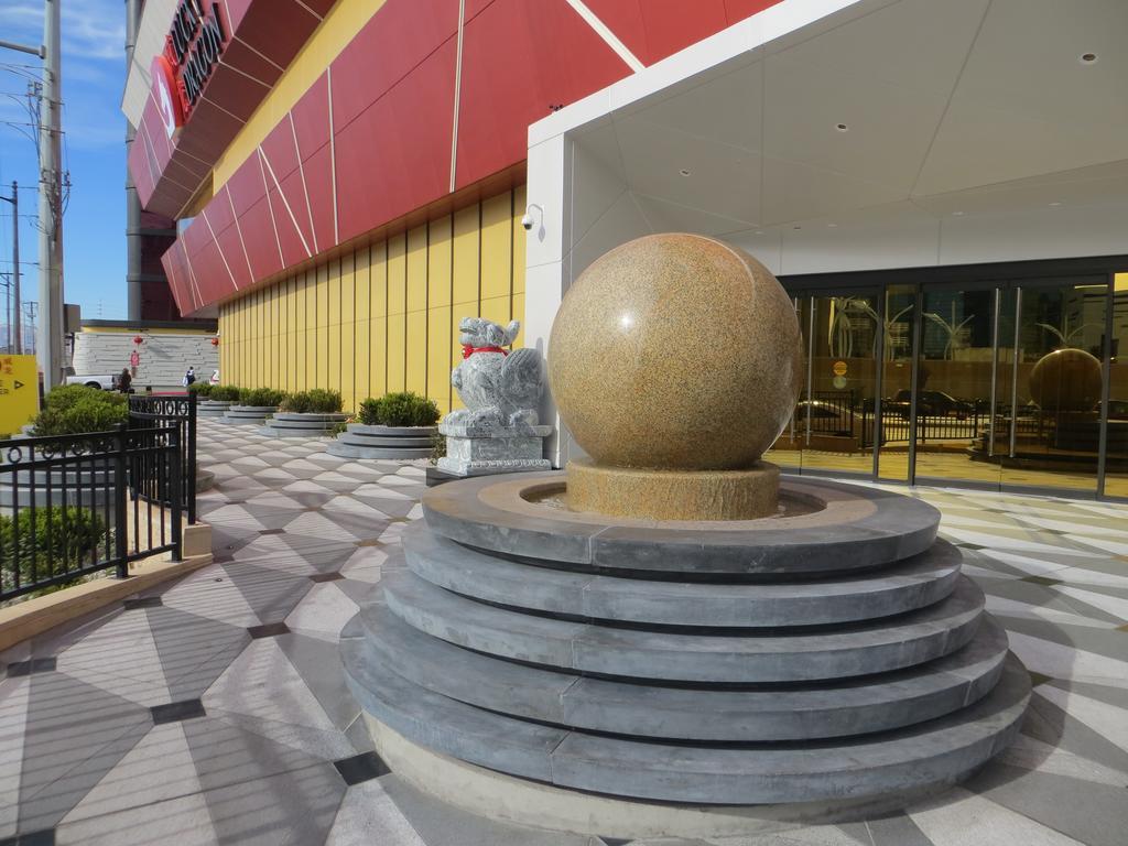 Lucky Dragon Hotel Las Vegas Exterior photo